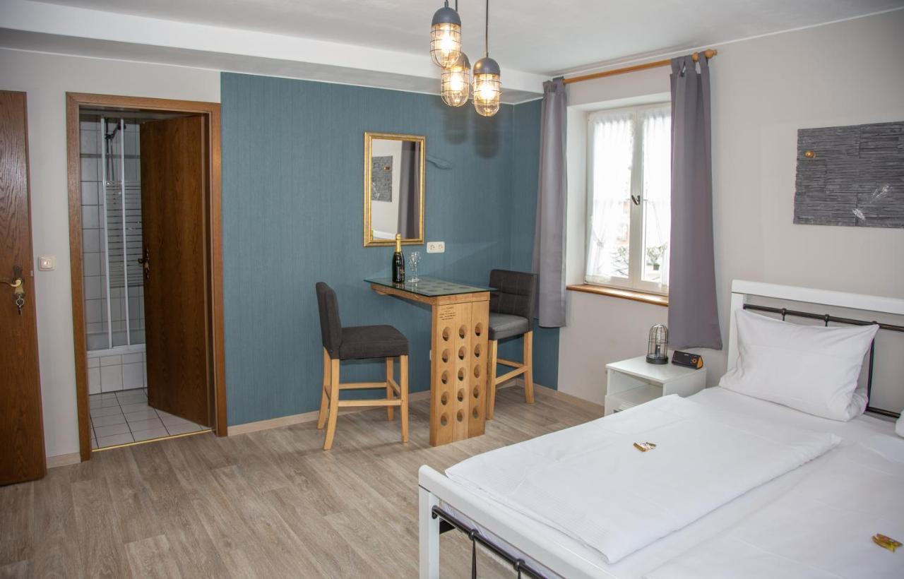 Hotel Weinhaus Kurtrierer Hof Leiwen Zewnętrze zdjęcie