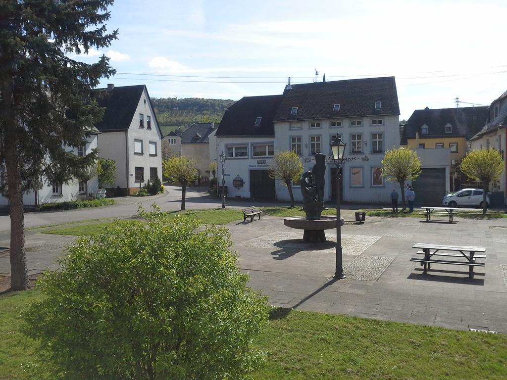 Hotel Weinhaus Kurtrierer Hof Leiwen Zewnętrze zdjęcie