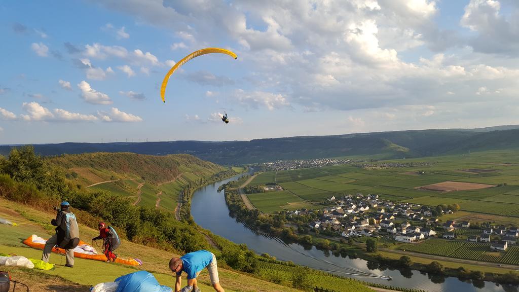 Hotel Weinhaus Kurtrierer Hof Leiwen Zewnętrze zdjęcie