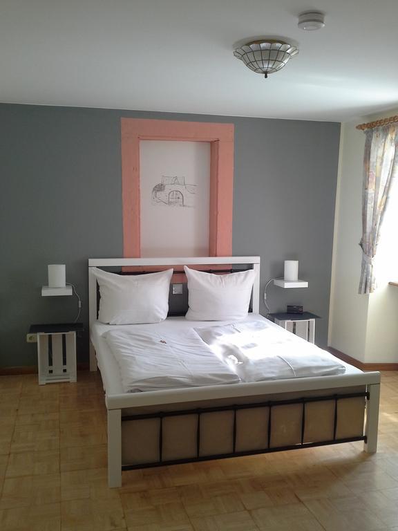 Hotel Weinhaus Kurtrierer Hof Leiwen Zewnętrze zdjęcie